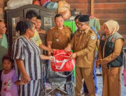 Pj. Bupati Agara Serahkan Bantuan Secara Simbolis Kepada Korban Banjir