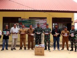 Kodim 0108/Agara Bersama Paguyuban Pamor Agara Salurkan Bantuan Meja Kursi dan Alat Tulis