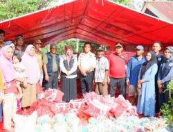 Pemkab Aceh Tenggara Serahkan Bantuan Masa Panik Bagi Korban Banjir